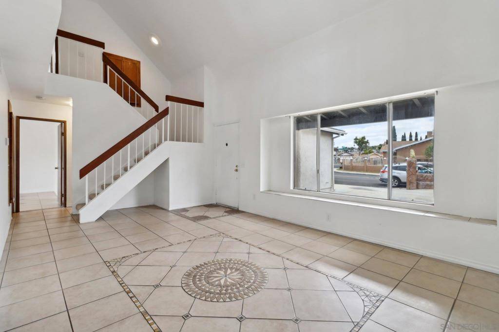 San Ysidro, CA 92173,1810 Isla De La Gaita