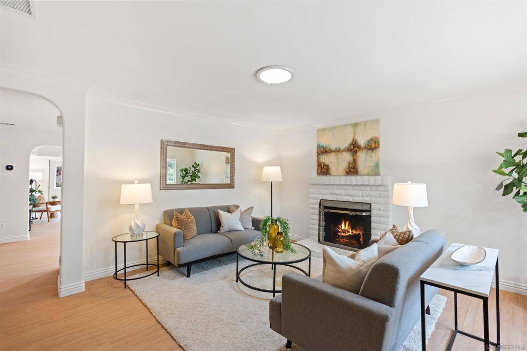 Escondido, CA 92027,1121 Whispering Highlands Dr.