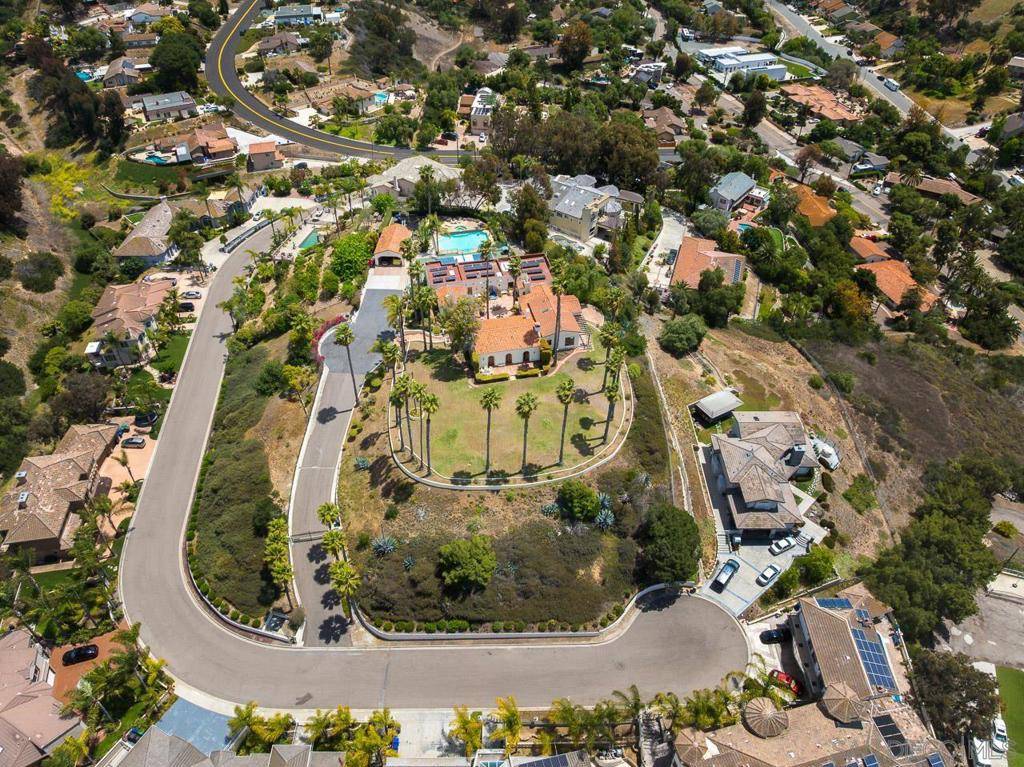 Bonita, CA 91902,3928 La Cresta Way