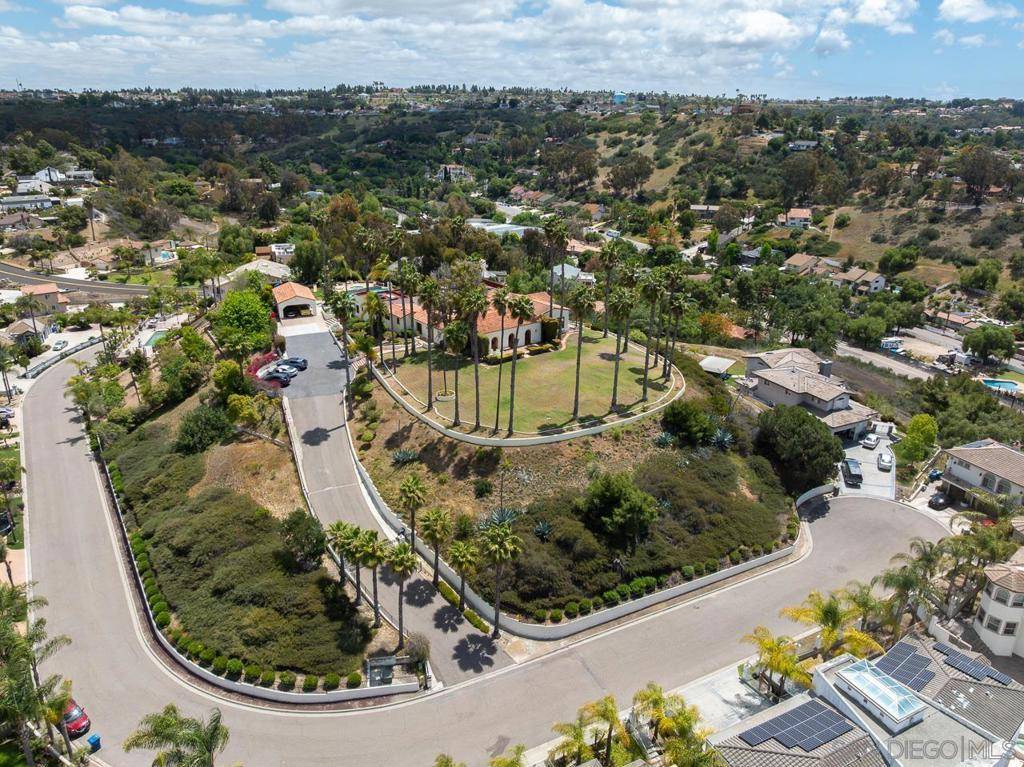 Bonita, CA 91902,3928 La Cresta Way