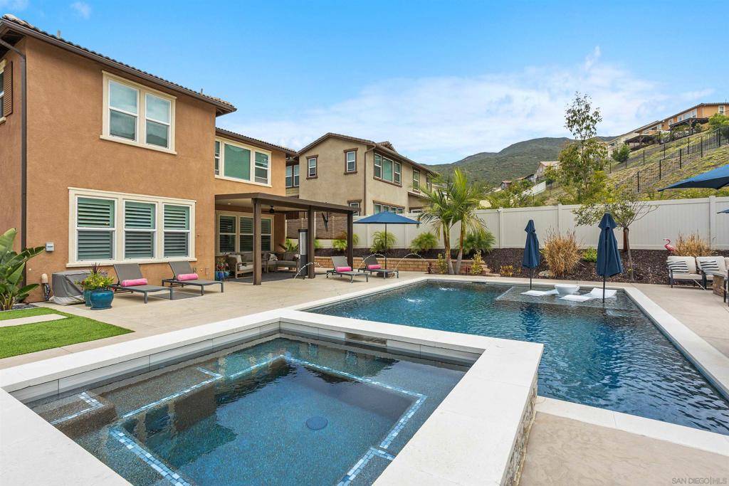 Fallbrook, CA 92028,303 Ventasso Way