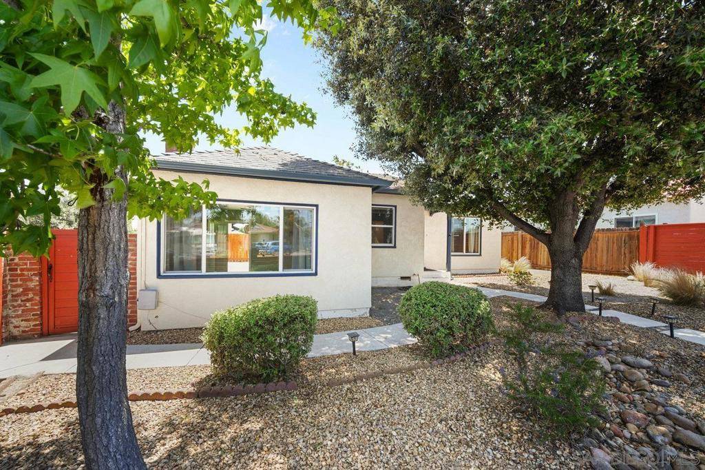 La Mesa, CA 91942,8787 Washington Avenue