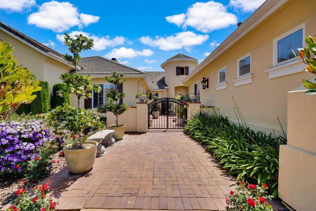 San Diego, CA 92127,9343 Bernardo Lakes Dr.