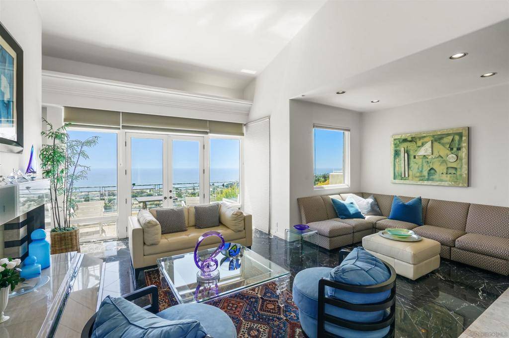 La Jolla, CA 92037,5756 La Jolla Corona Dr