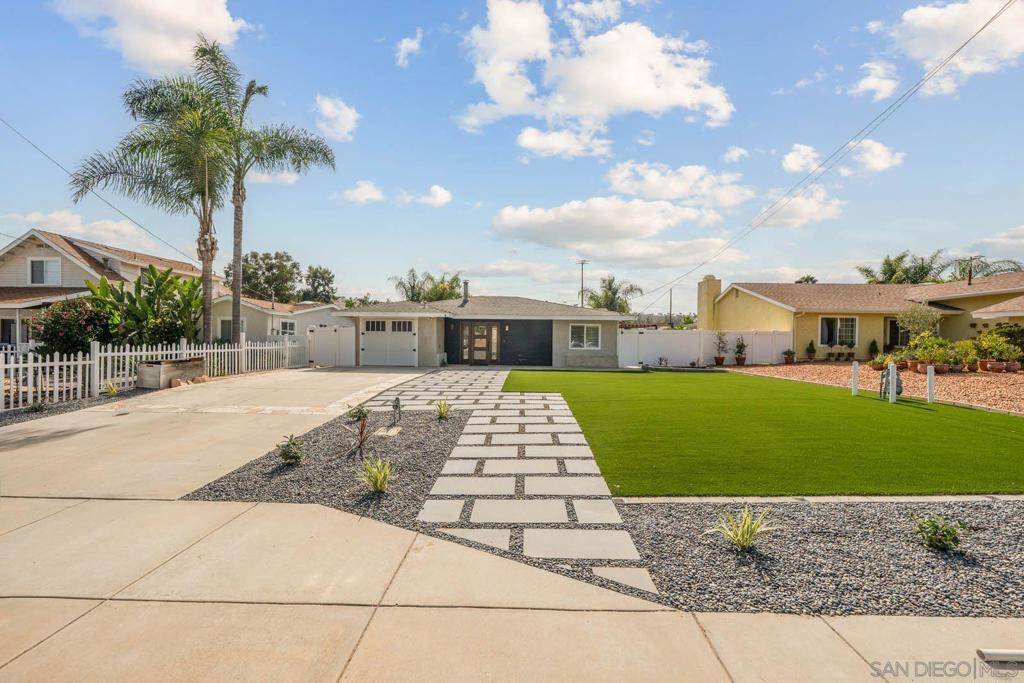 Poway, CA 92064,14234 York Ave