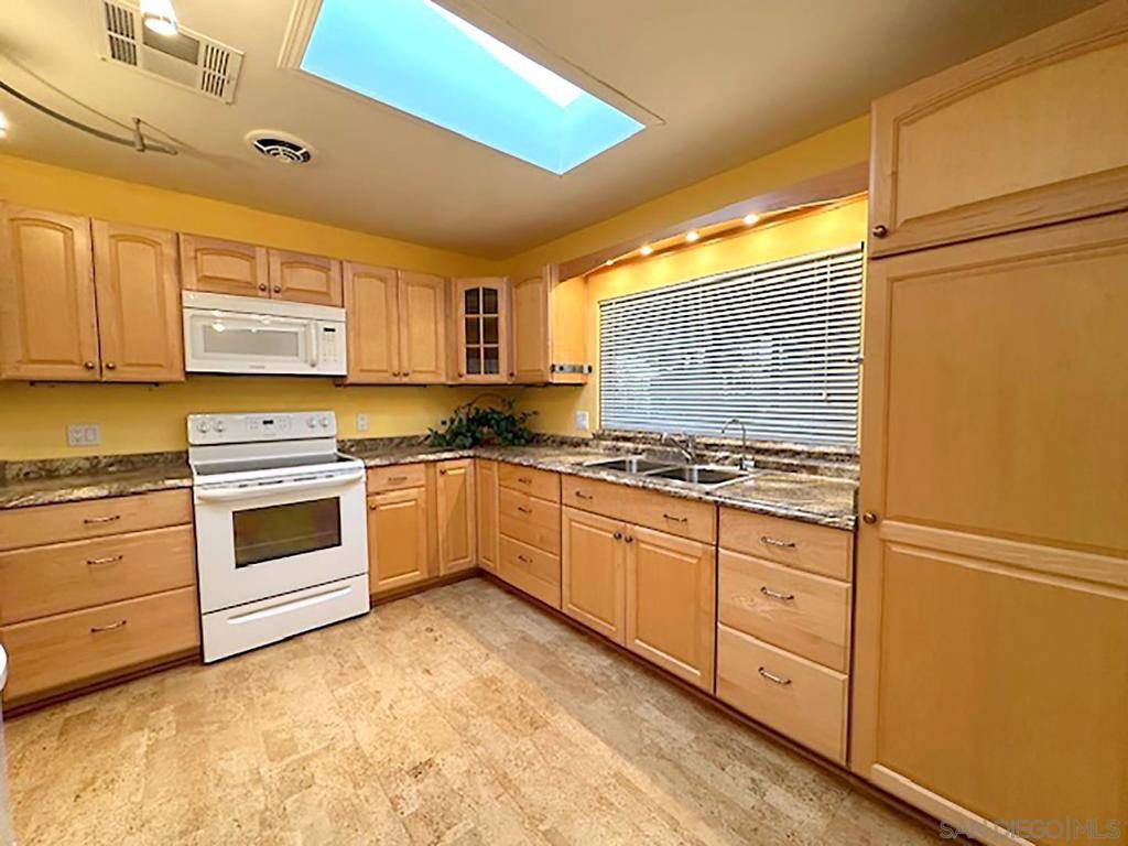 Carlsbad, CA 92010,5151 Don Mata Drive