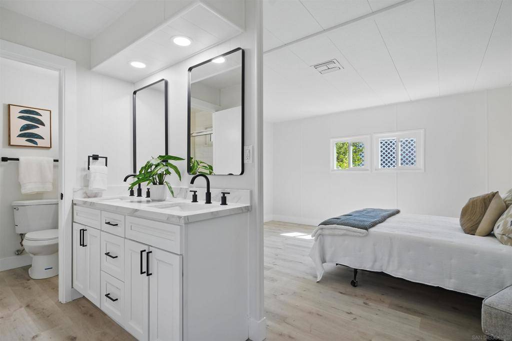 Escondido, CA 92026,8975 Lawrence Welk Dr #SPC 39