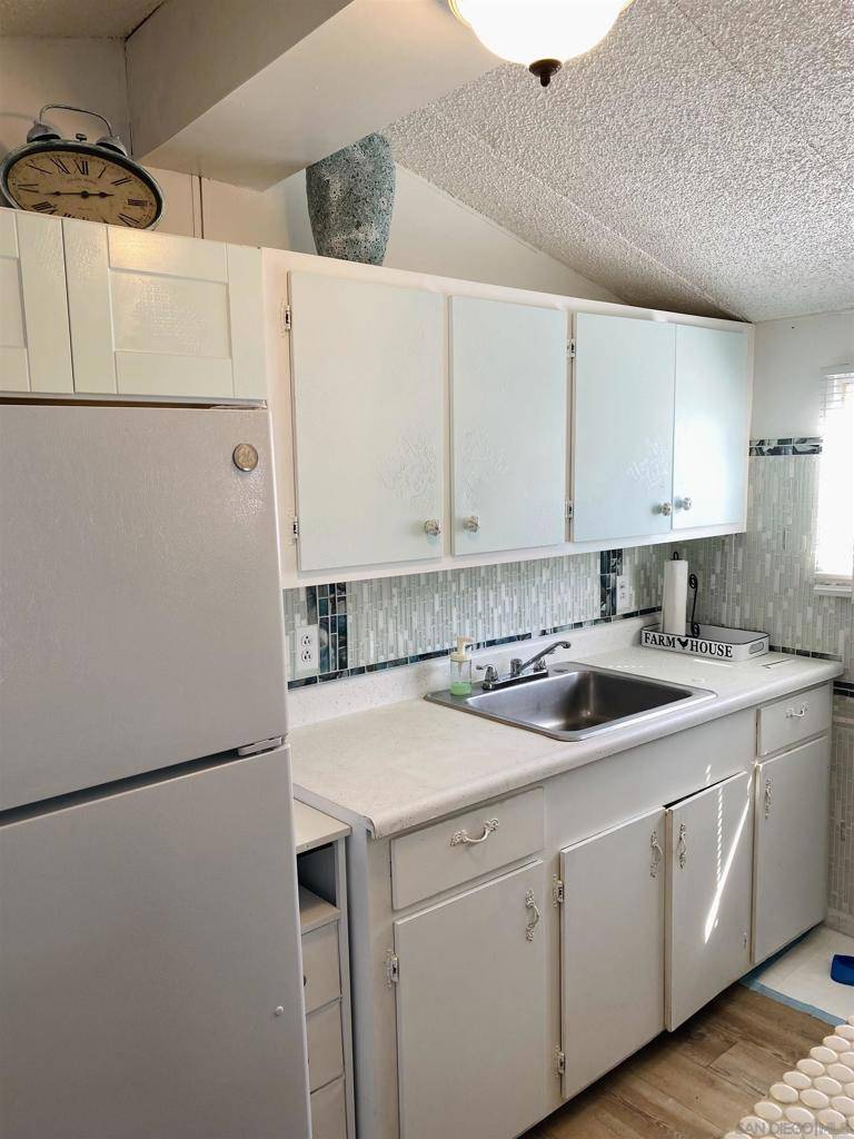 El Cajon, CA 92019,1425 E Madison Ave E #29