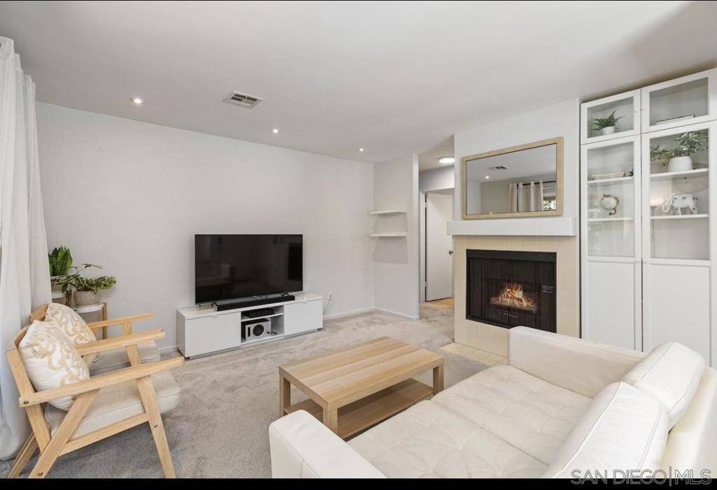 San Diego, CA 92129,10331 Azuaga St #226