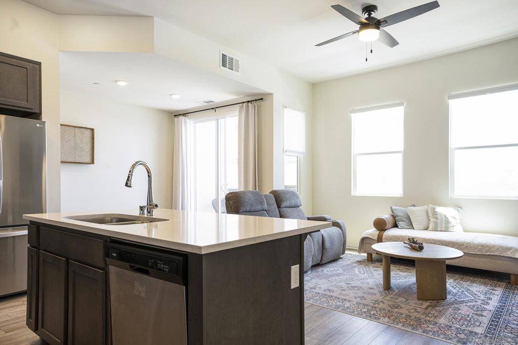 Chula Vista, CA 91915,2011 Luzon Ln #2