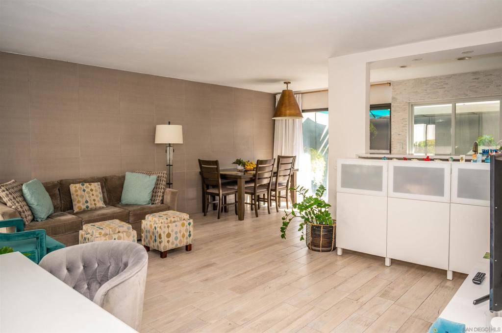 San Diego, CA 92111,1275 River Vista Row #139