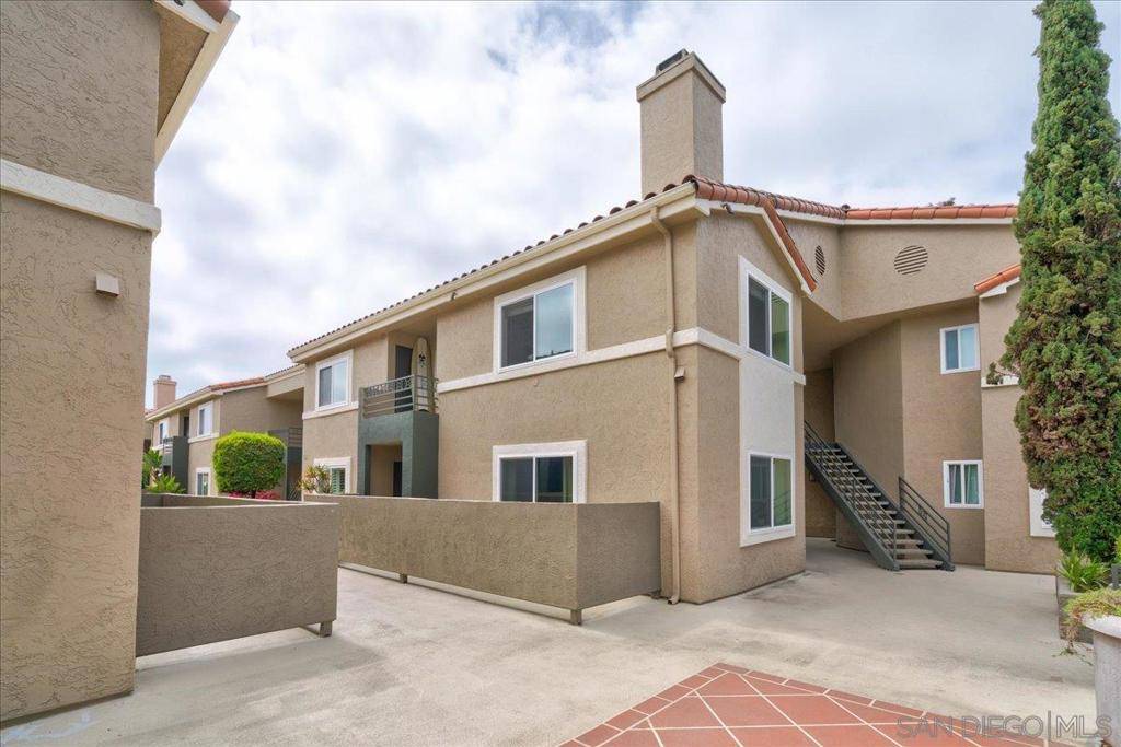 San Diego, CA 92122,7425 Charmant Dr E #2812