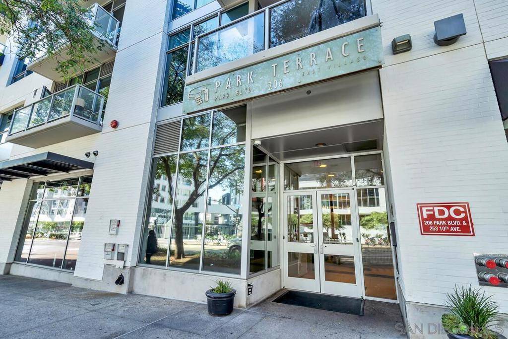 San Diego, CA 92101,206 Park Blvd #405
