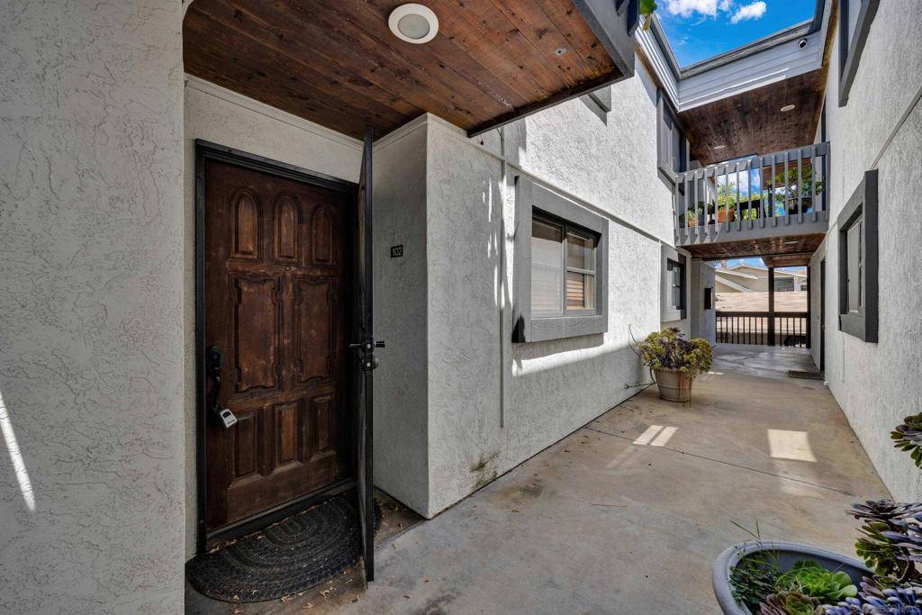 San Diego, CA 92103,4055 Falcon St #102