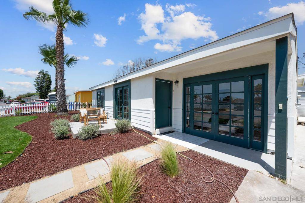 Imperial Beach, CA 91932,927 4th St
