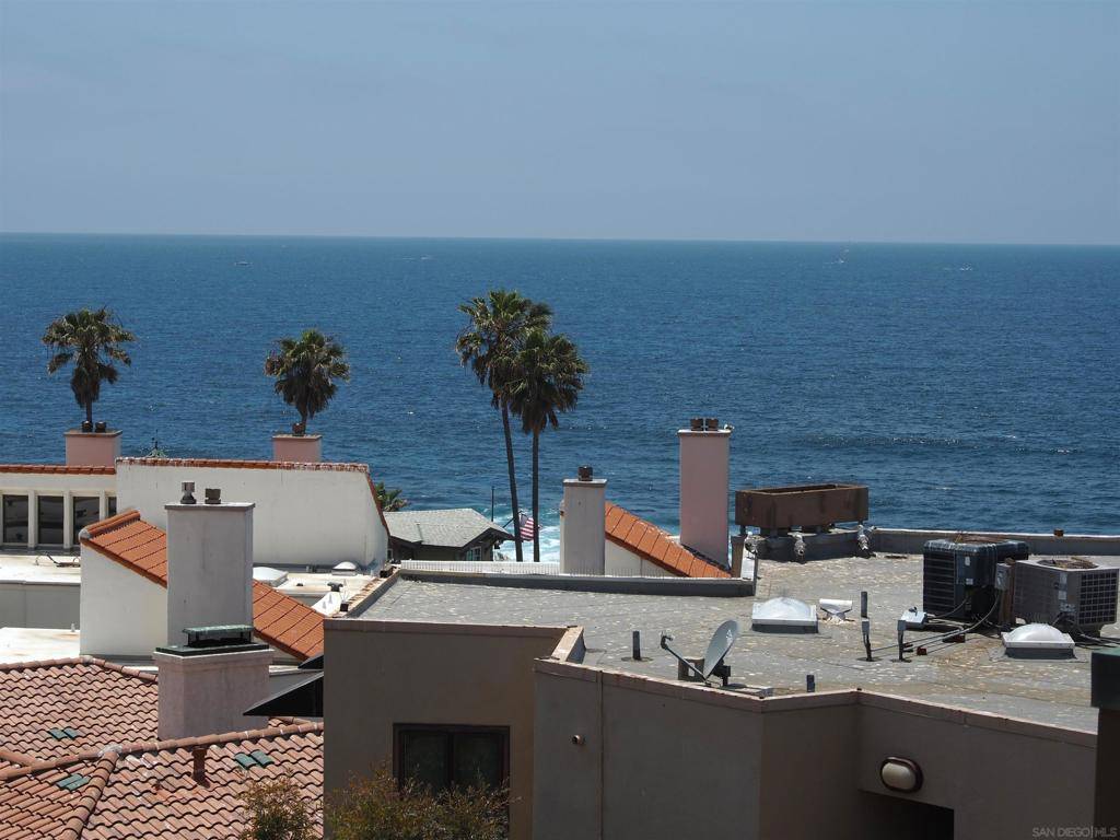 La Jolla, CA 92037,350 Prospect St #4