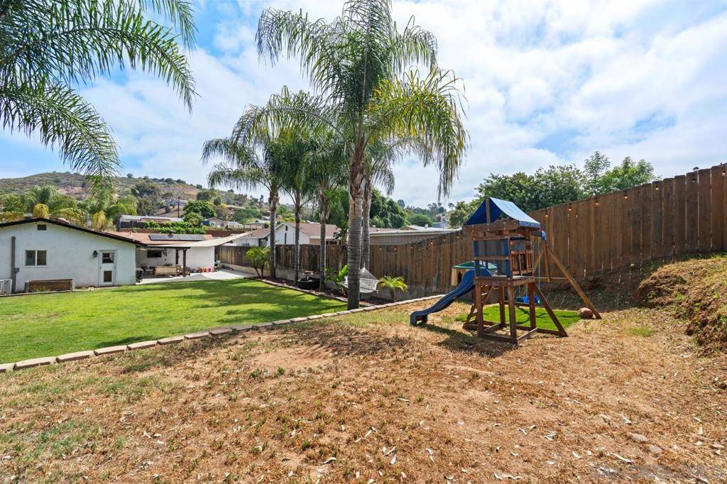 Santee, CA 92071,9126 Heatherdale St