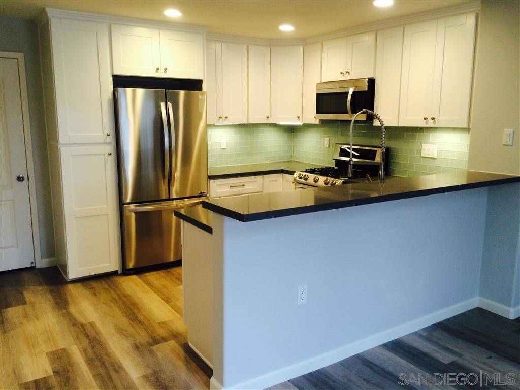 San Diego, CA 92130,12646 Carmel Country #156