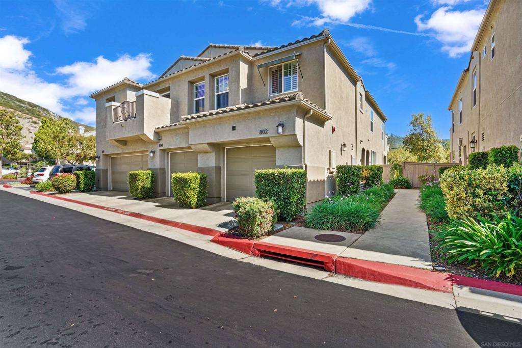 San Marcos, CA 92078,802 Azalea Ave