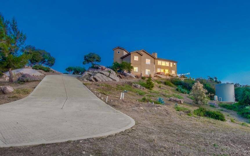 Lakeside, CA 92040,13037 Yerba Valley Way