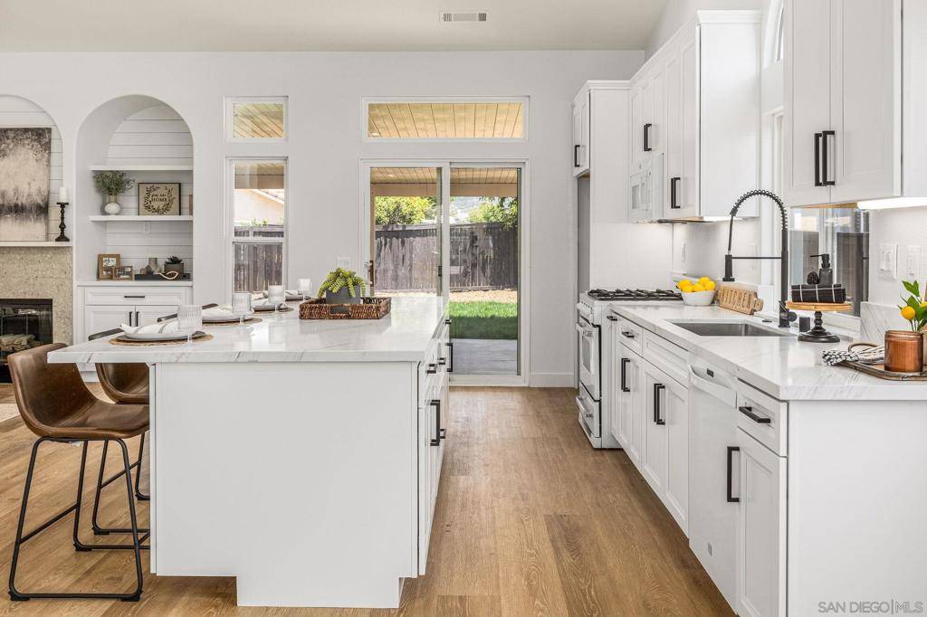 Escondido, CA 92027,2451 Linda Court