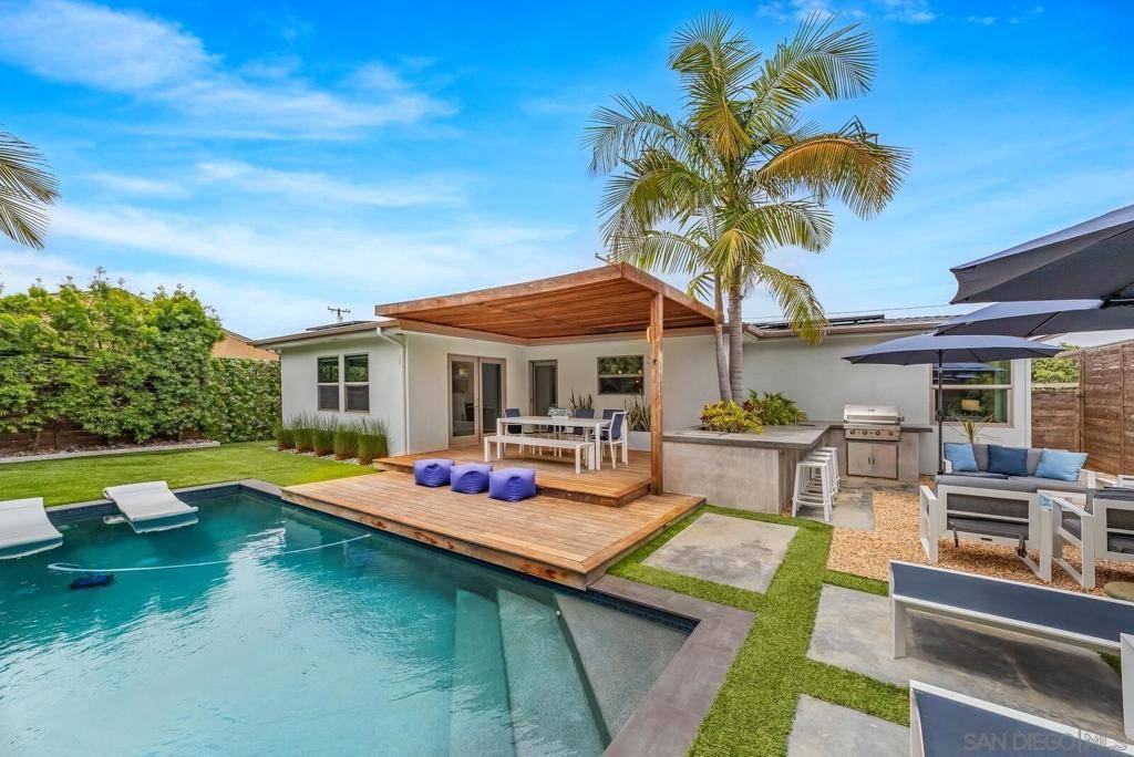 San Diego, CA 92115,6457 Julie St