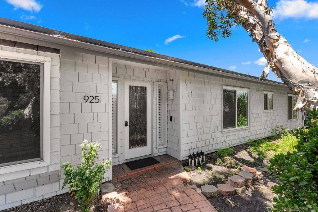 Escondido, CA 92027,925 Moody Dr
