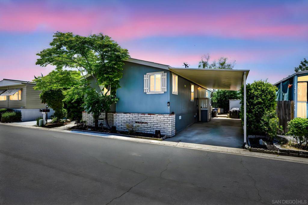 Lakeside, CA 92040,9395 Harritt Rd #SPC 6
