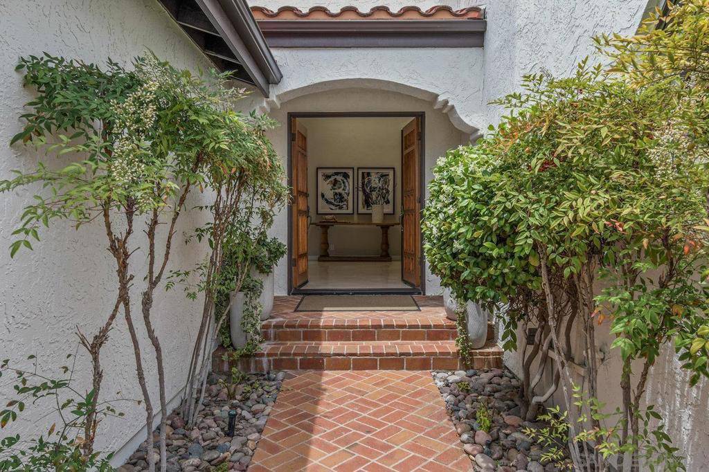 Escondido, CA 92029,3609 Monte Real