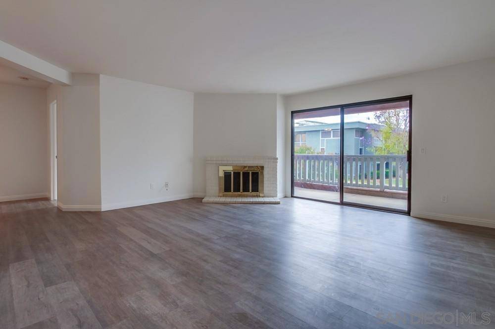 Escondido, CA 92025,1030 E Washington Ave #120