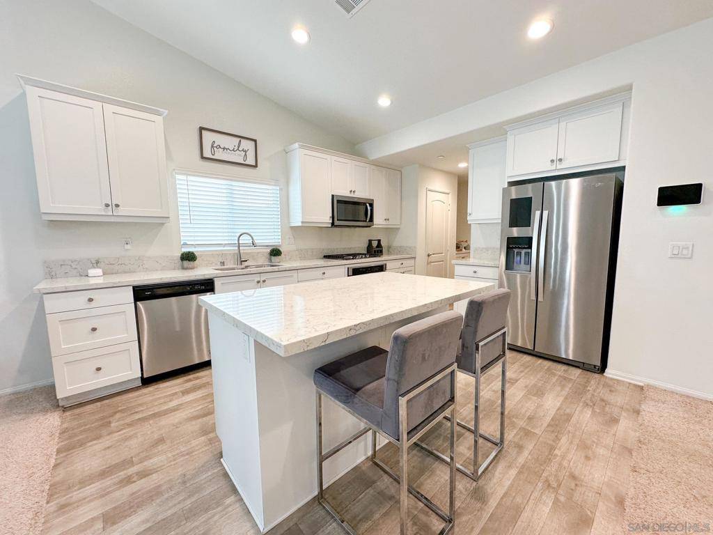 Winchester, CA 92596,30721 Hawkscrest Drive