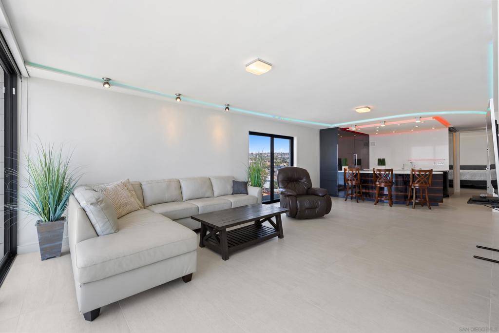 San Diego, CA 92109,4767 Ocean Blvd #712