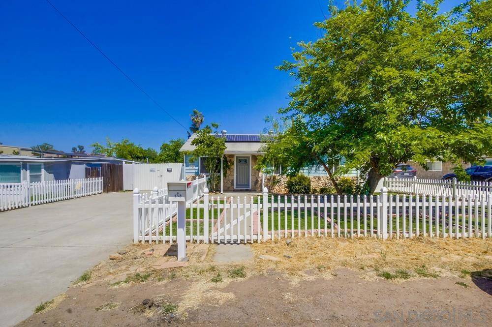 Santee, CA 92071,8749 Cottonwood Avenue