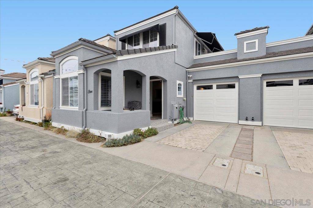 Newport Beach, CA 92663,700 Lido Park Dr #5