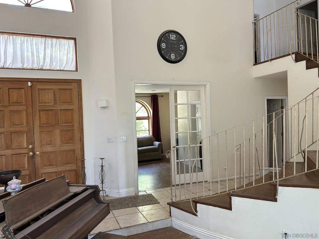 La Mesa, CA 91941,10915 Sunray Place