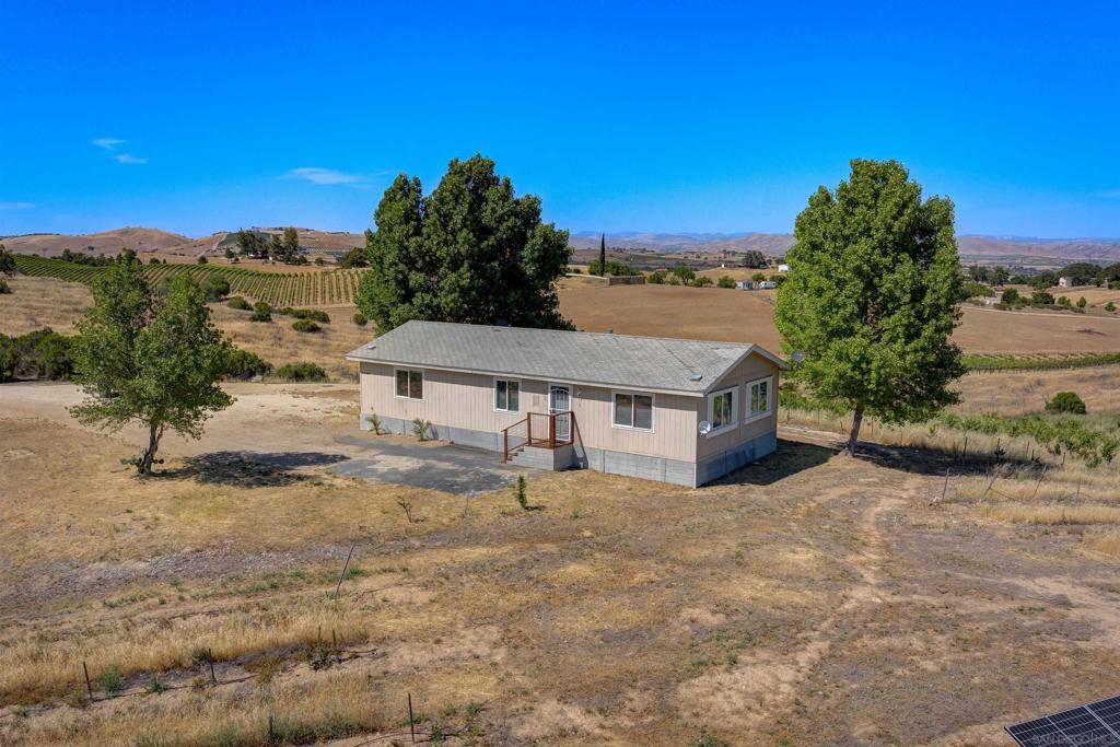 Paso Robles, CA 93446,5720 Vista Serrano Way