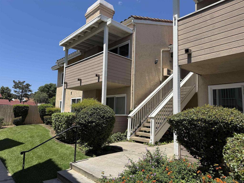 Escondido, CA 92026,1075 N Escondido Blvd #104