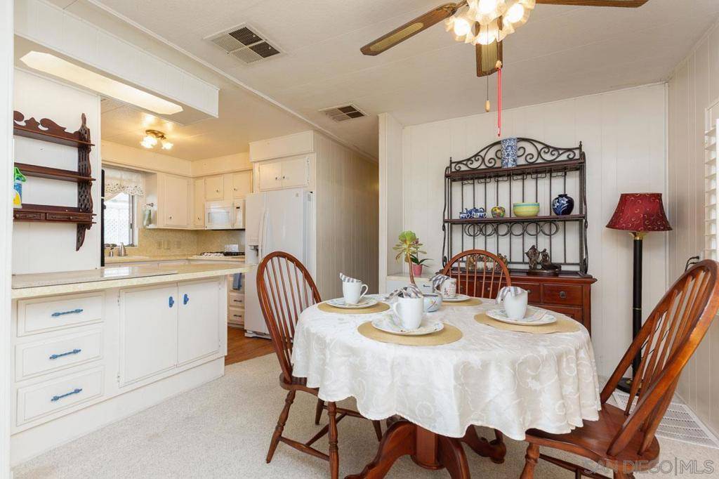 Escondido, CA 92027,2280 E Valley Parkway #5