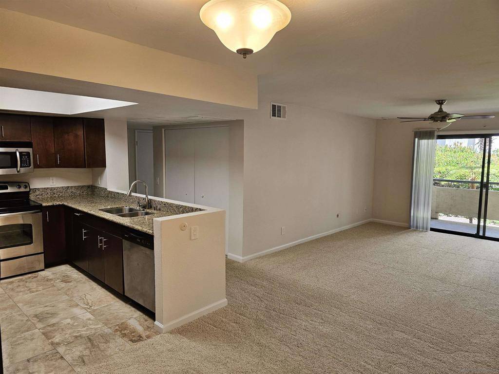 San Diego, CA 92115,5885 El Cajon Blvd #214
