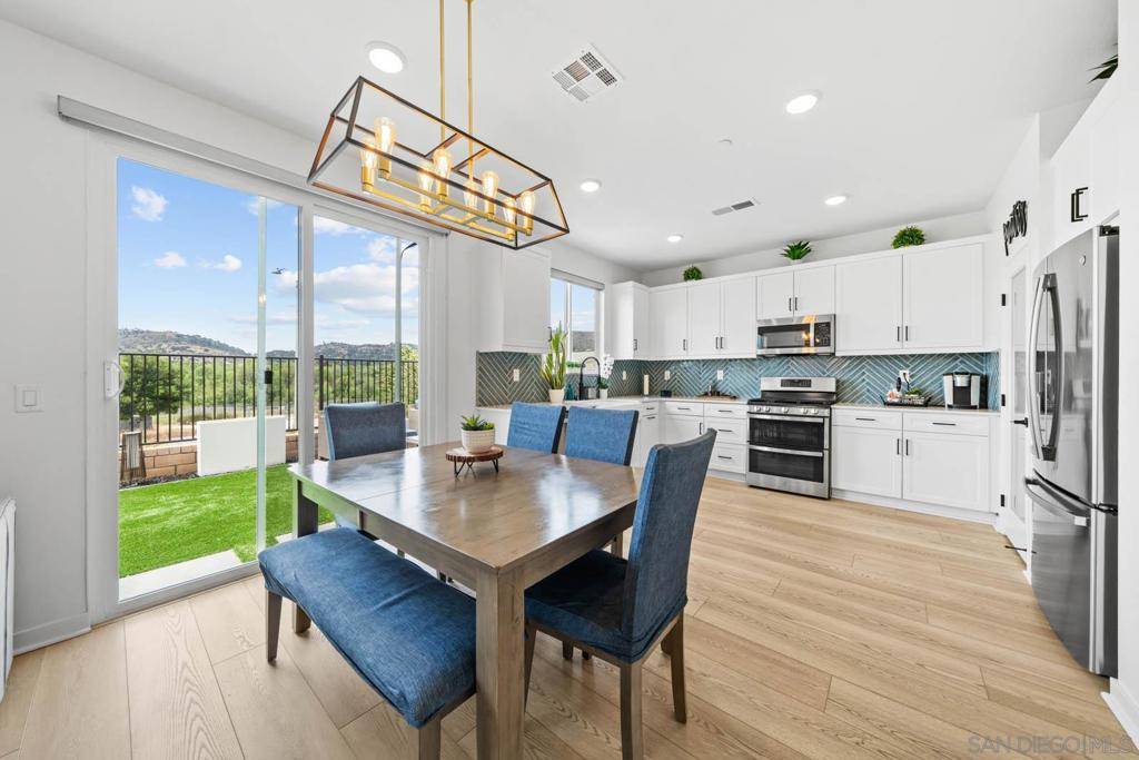Fallbrook, CA 92028,35052 Hacienda Heights