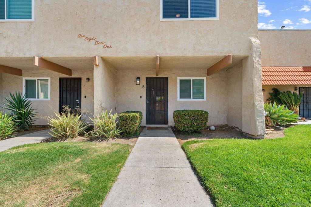 San Diego, CA 92120,6821 Alvarado Rd #8
