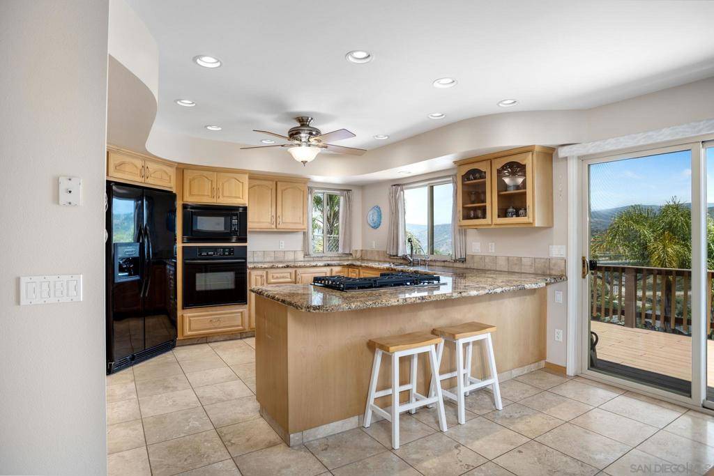 Alpine, CA 91901,295 Arnold Way
