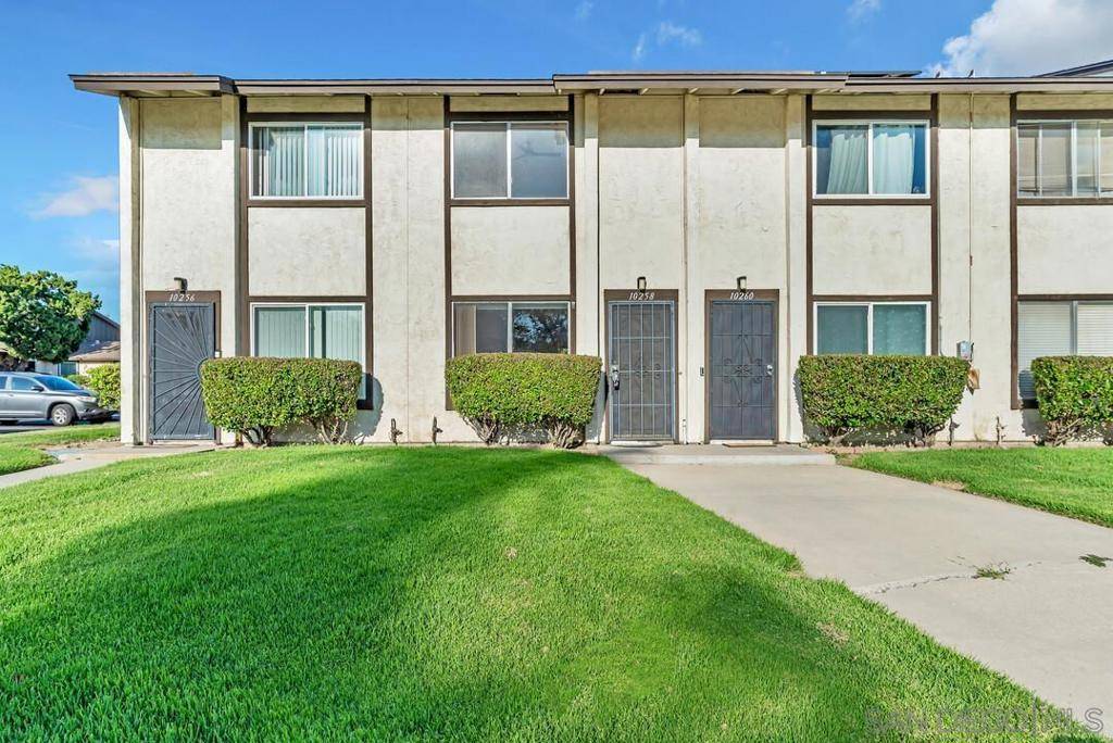 Santee, CA 92071,10258 Carefree Dr