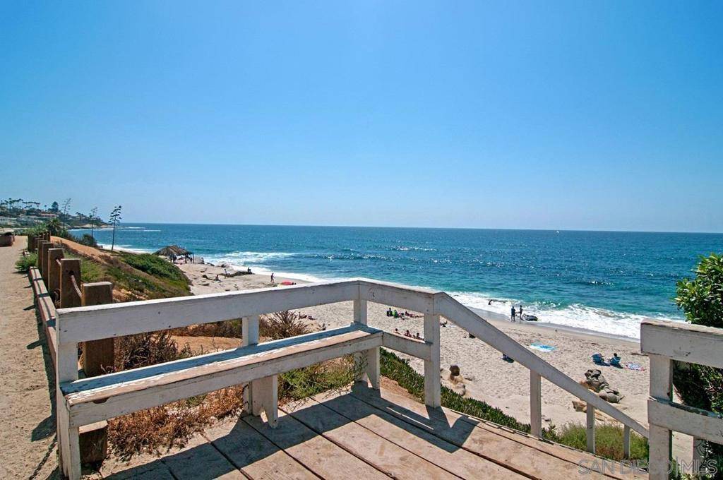 La Jolla, CA 92037,373 Nautilus St