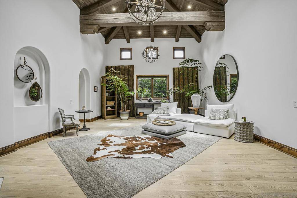 Rancho Santa Fe, CA 92067,15823 The River Trail