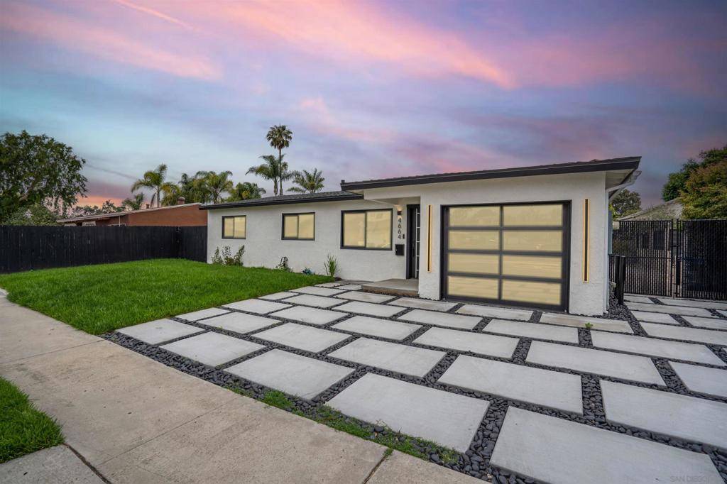 San Diego, CA 92117,4664 Isleta Ave