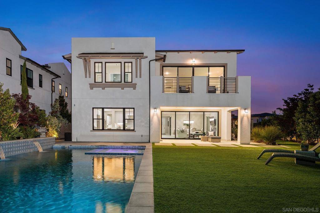 San Diego, CA 92130,6190 Sagebrush Bend Way