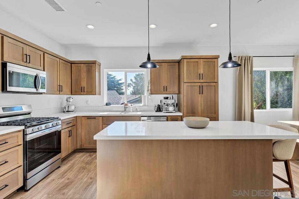 El Cajon, CA 92021,130 Scenic Dr