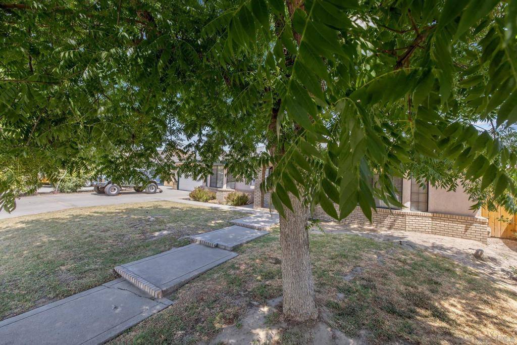 Hanford, CA 93230,300 W Adrian Way