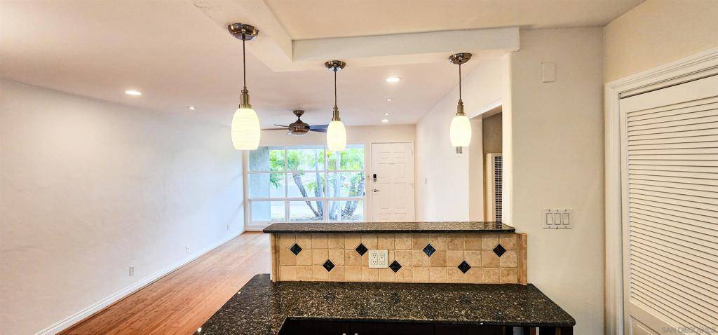 San Diego, CA 92123,8518 Macawa Ave